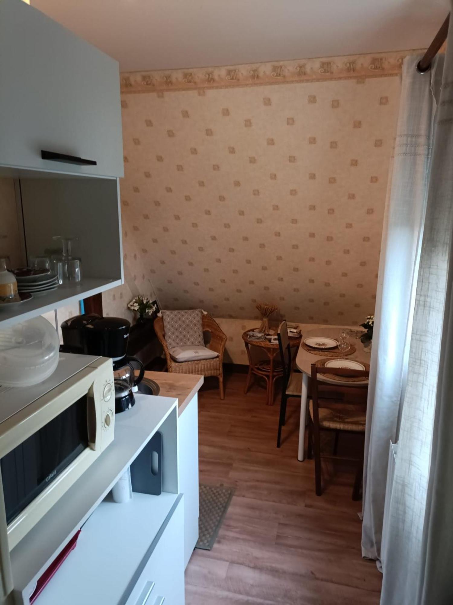 Maison d'hôtes Les Vallées Saint-Quentin-sur-le-Homme Exterior foto